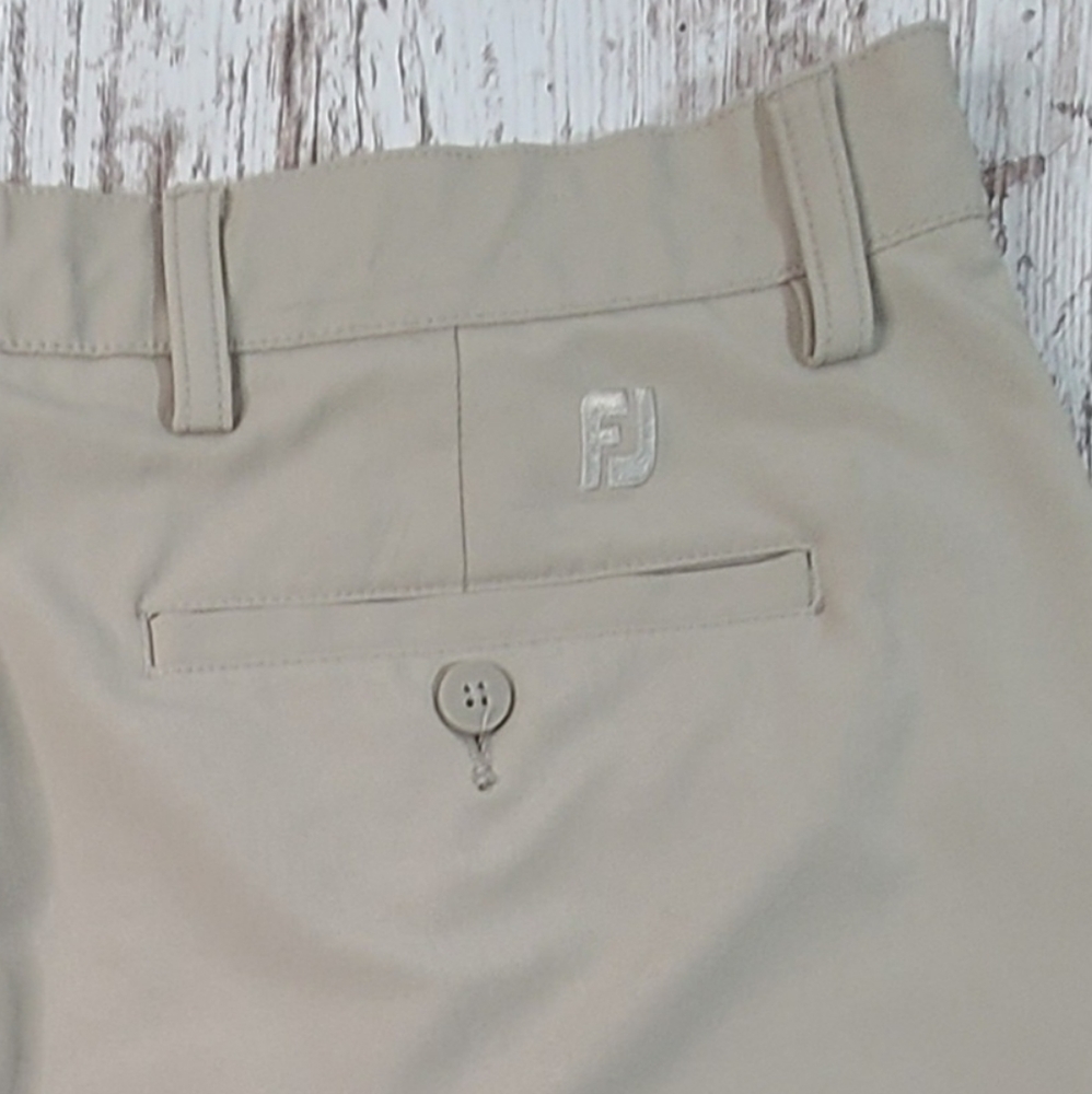 Men's FootJoy FJ Golf Shorts tan size 34